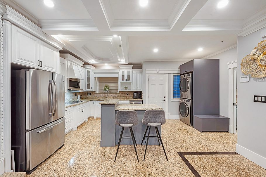 7778 Nanaimo Street Vancouver, BC - 3