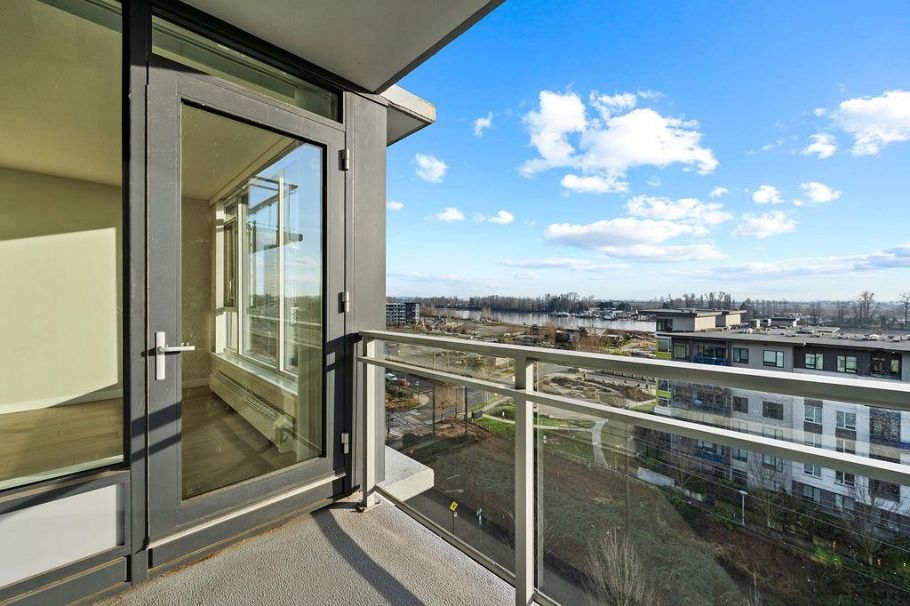 903 3281 E Kent Avenue North Vancouver, BC - 23