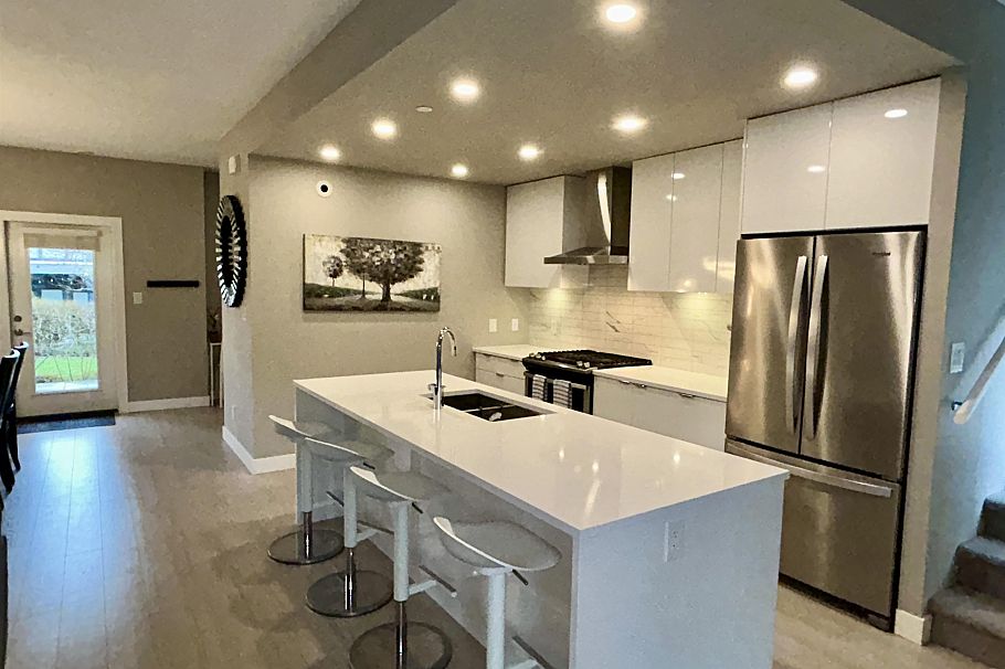 32 3595 Salal Drive North Vancouver, BC - 7