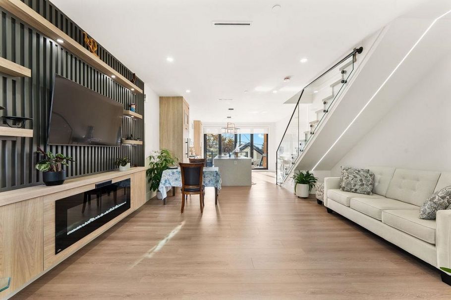 1766 E 64th Avenue Vancouver, BC - 5