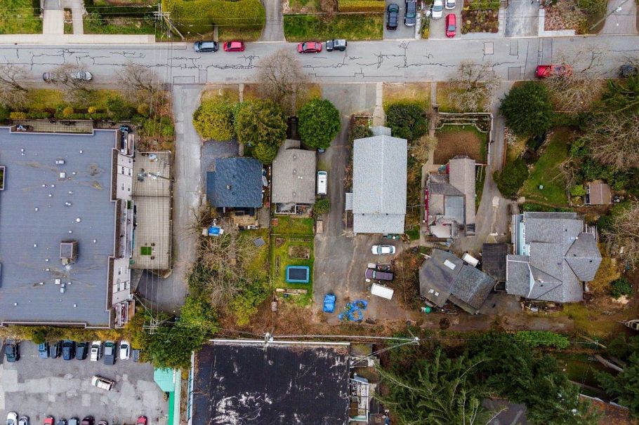 131 E Kings Road North Vancouver, BC - 8