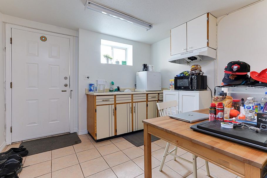 8006 Chester Street Vancouver, BC - 27