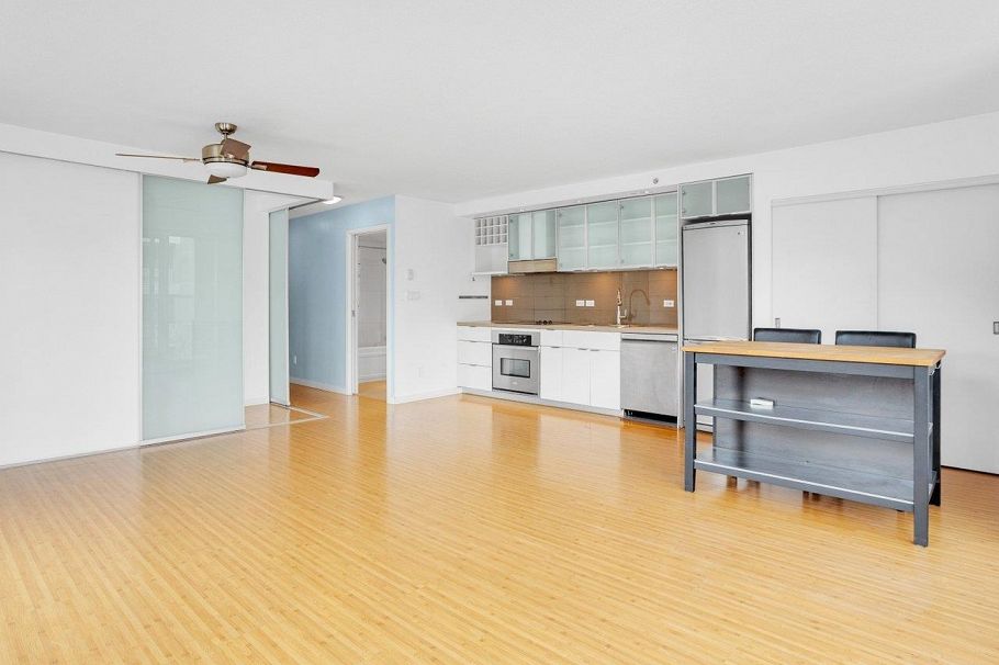 311 168 Powell Street Vancouver, BC - 8