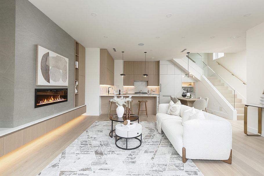 1 735 E 10th Avenue Vancouver, BC - 3