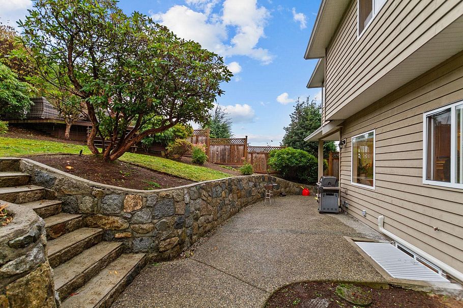 3782 Lonsdale Avenue North Vancouver, BC - 26