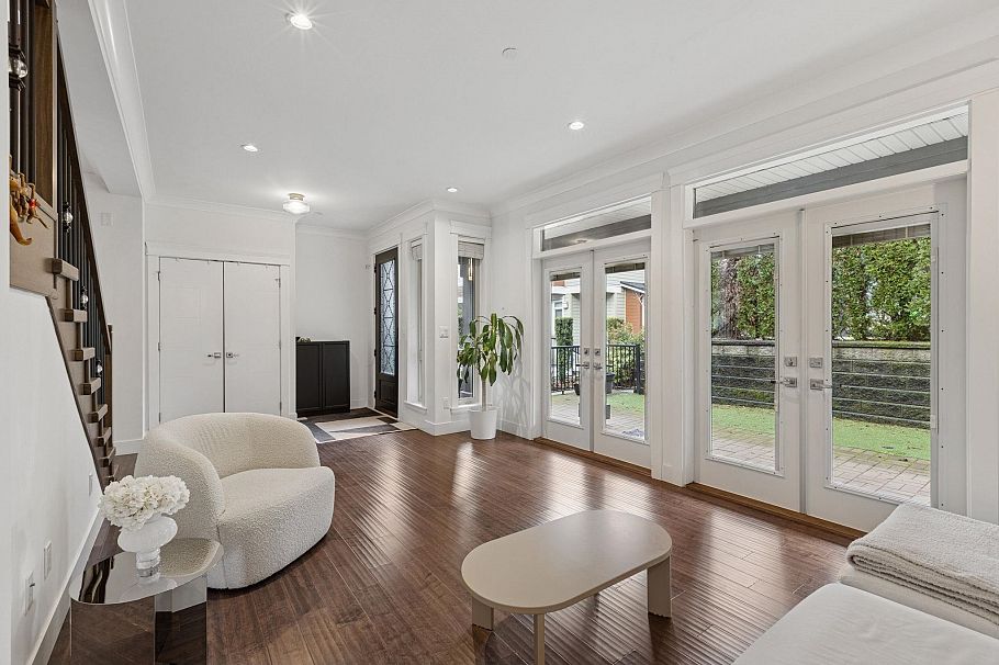 4 651 W 14th Street North Vancouver, BC - 12