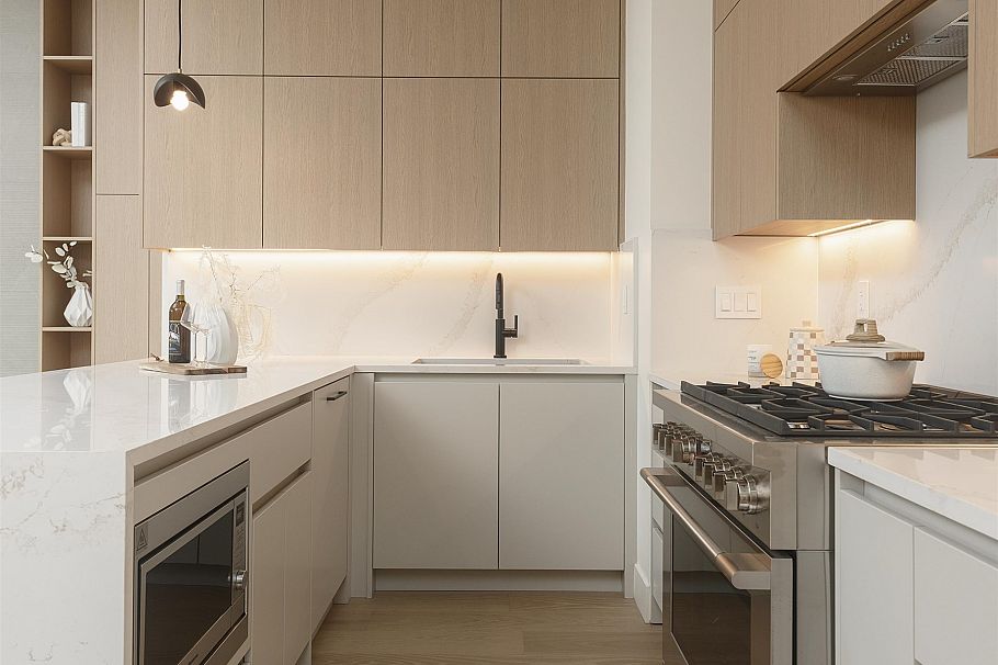 1 735 E 10th Avenue Vancouver, BC - 8