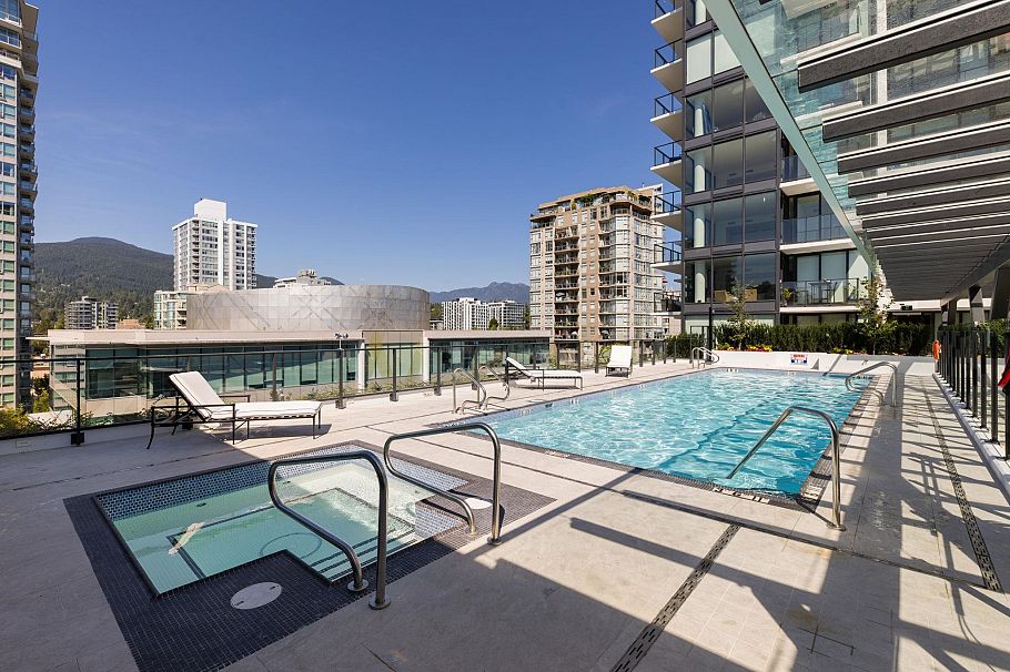 TH8 135 E 13th Street North Vancouver, BC - 39