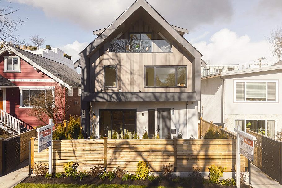 1 735 E 10th Avenue Vancouver, BC - 33