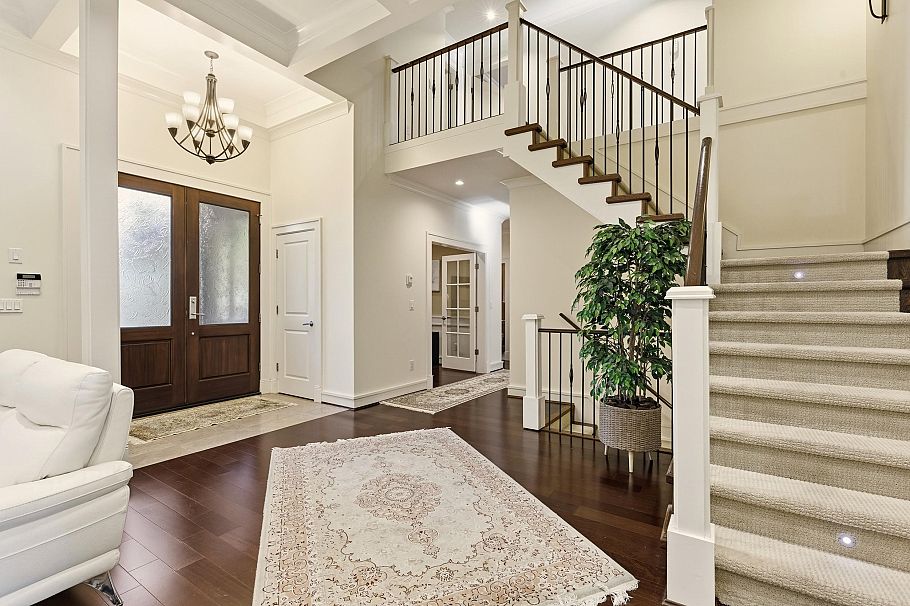 1017 Canyon Boulevard North Vancouver, BC - 5