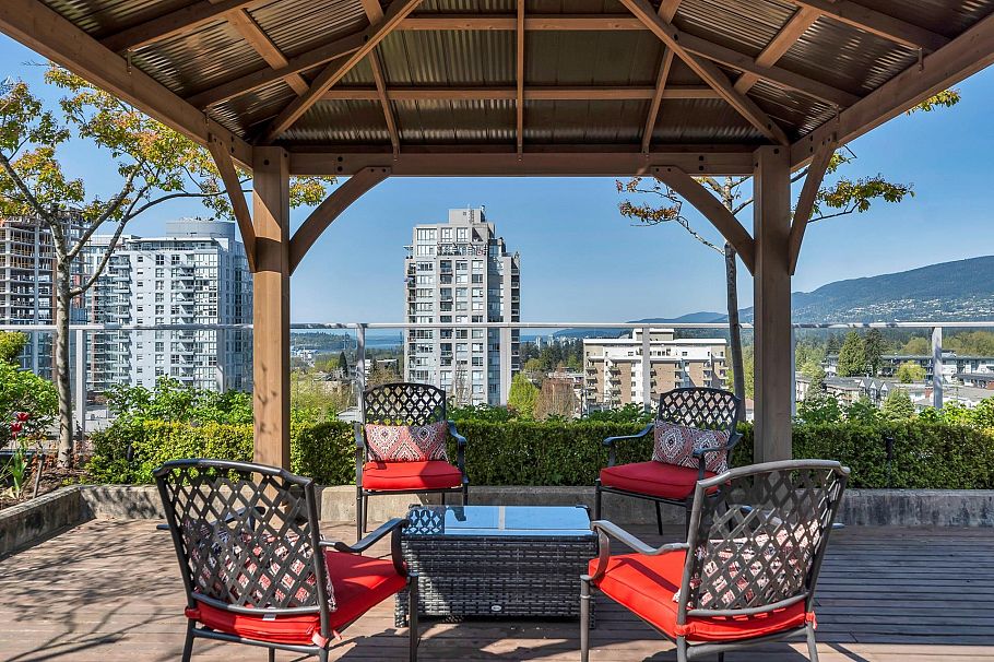 704 135 E 17th Street North Vancouver, BC - 34