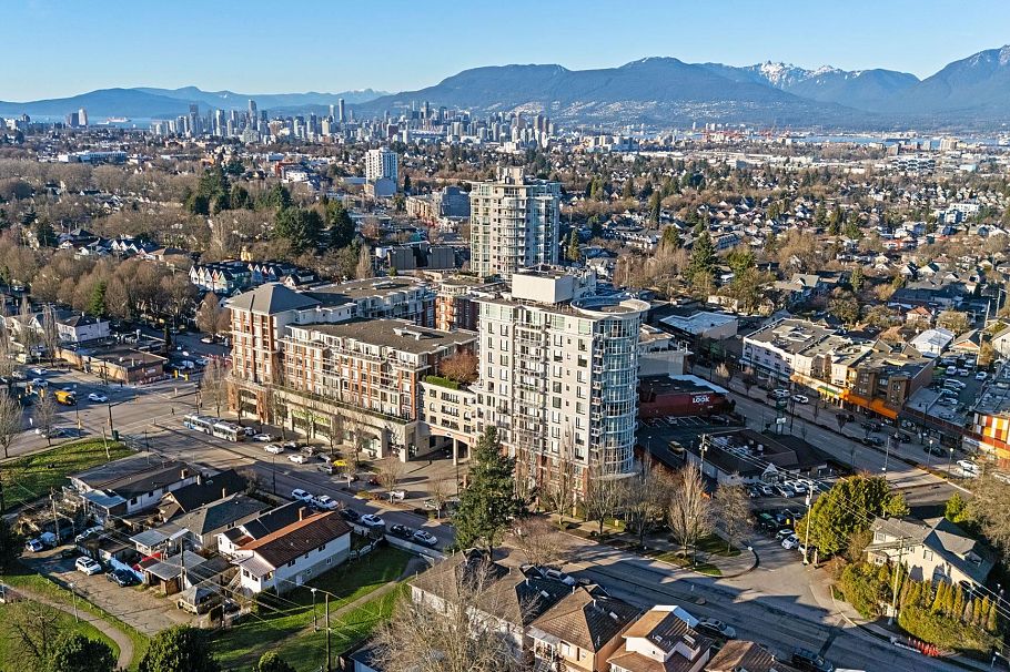 751 1483 E King Edward Avenue Vancouver, BC - 32