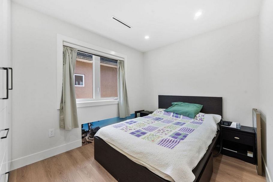 1766 E 64th Avenue Vancouver, BC - 16