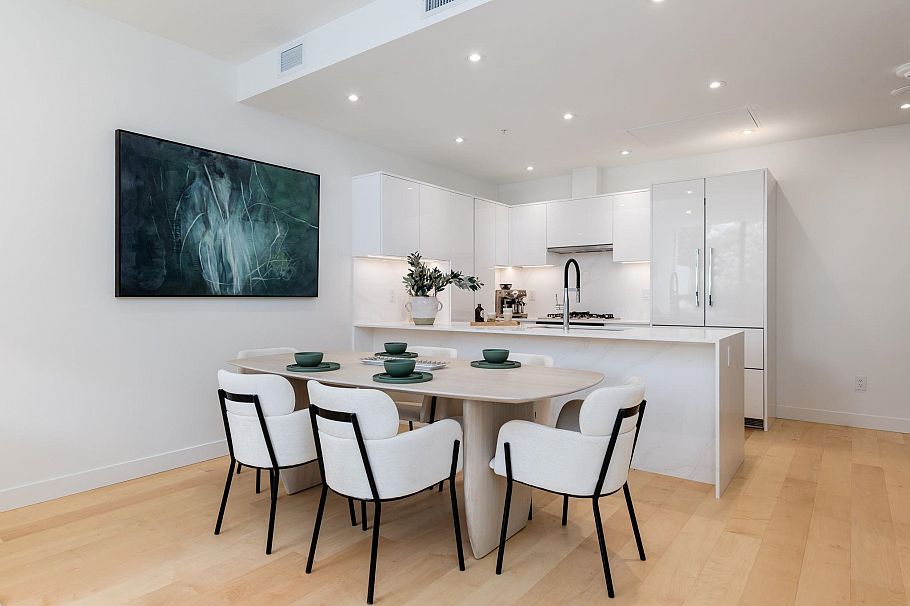 TH8 135 E 13th Street North Vancouver, BC - 9