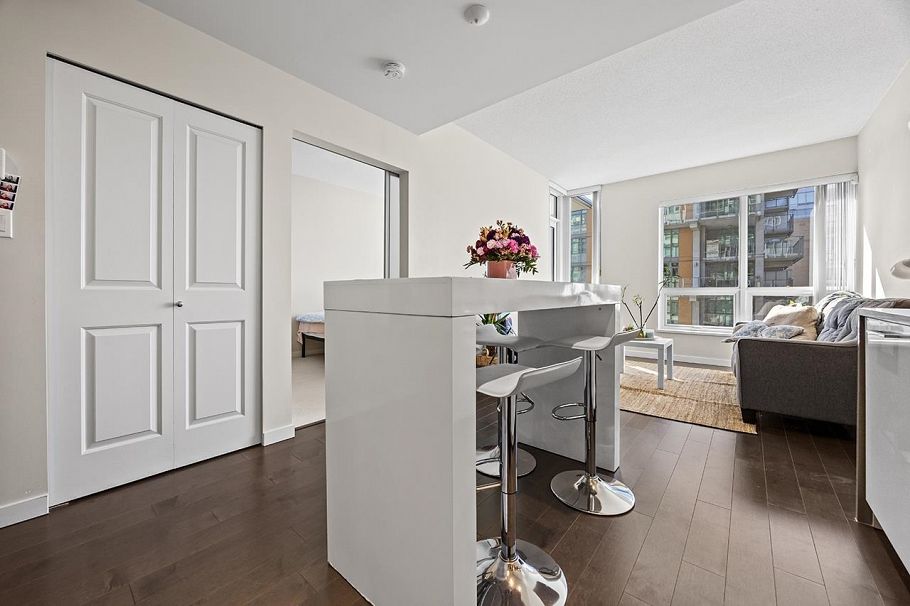 1206 5728 Berton Avenue Vancouver, BC - 4