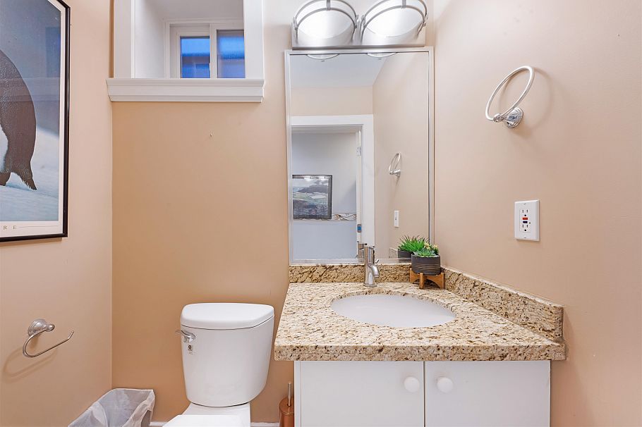 7778 Nanaimo Street Vancouver, BC - 7