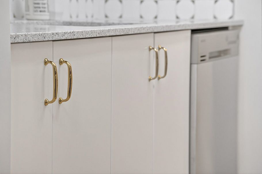 311 1010 Howe Street Vancouver, BC - 5