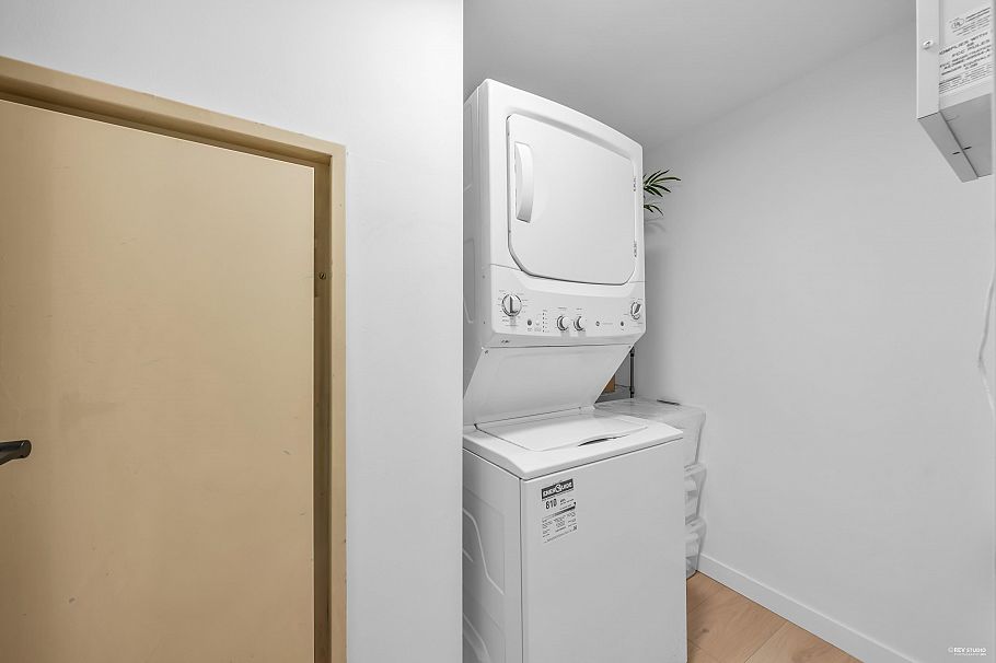 910 1050 Burrard Street Vancouver, BC - 7