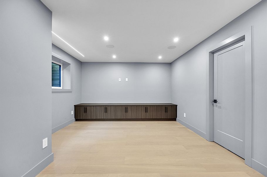 3252 Allan Road North Vancouver, BC - 24