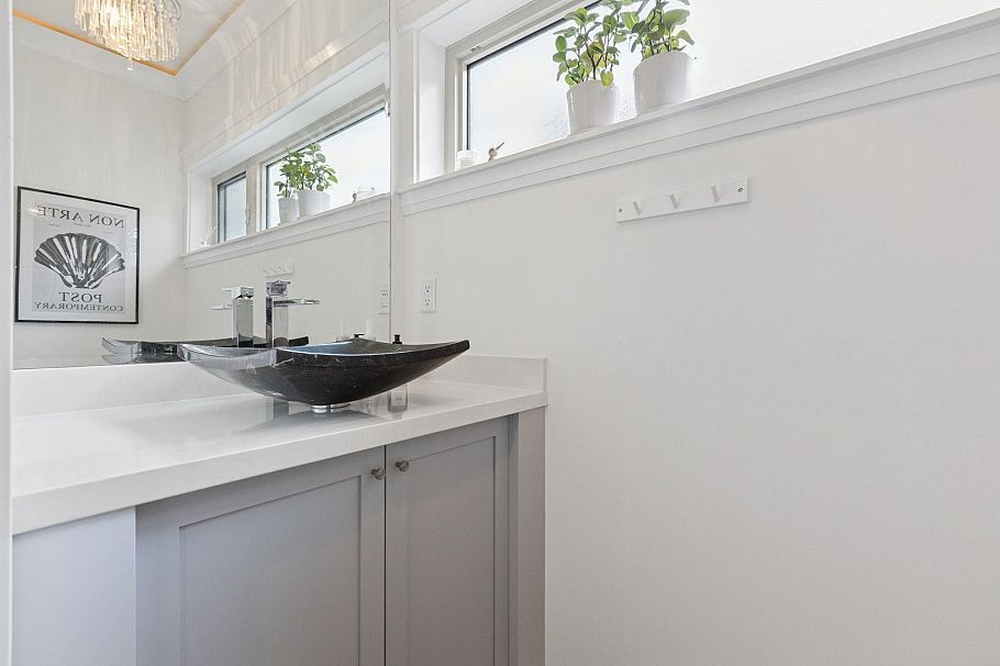 4 651 W 14th Street North Vancouver, BC - 13