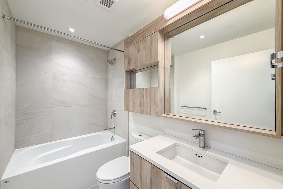 901 755 Harbourside Drive North Vancouver, BC - 19