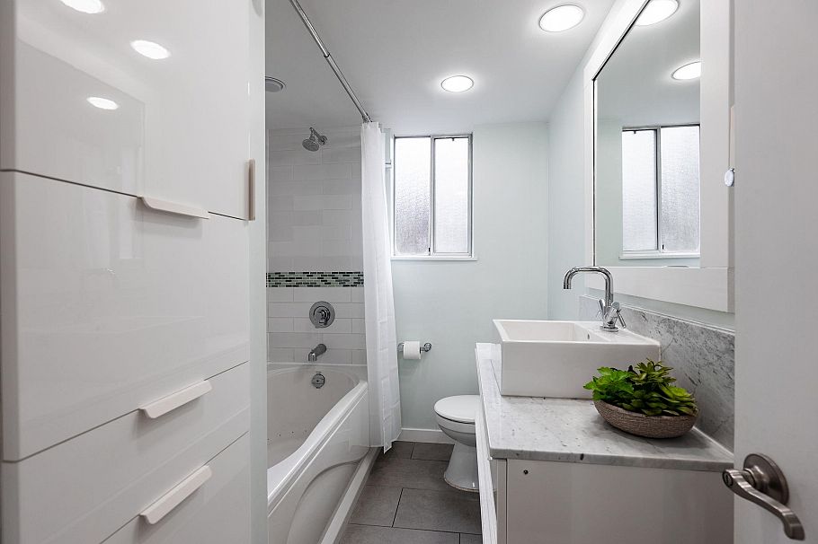 2103 W Keith Road North Vancouver, BC - 27