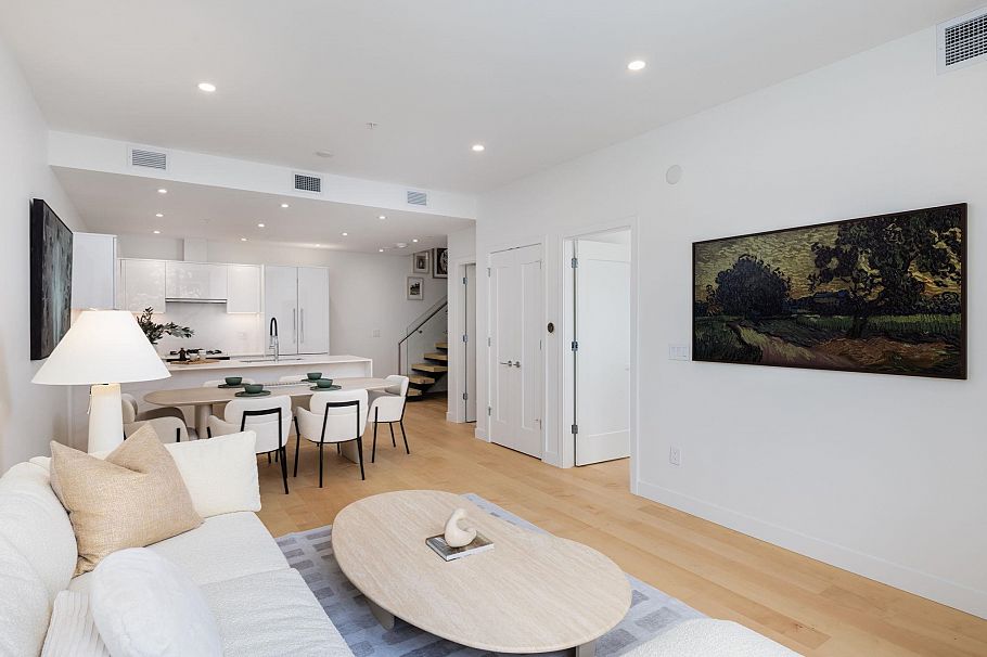 TH8 135 E 13th Street North Vancouver, BC - 5