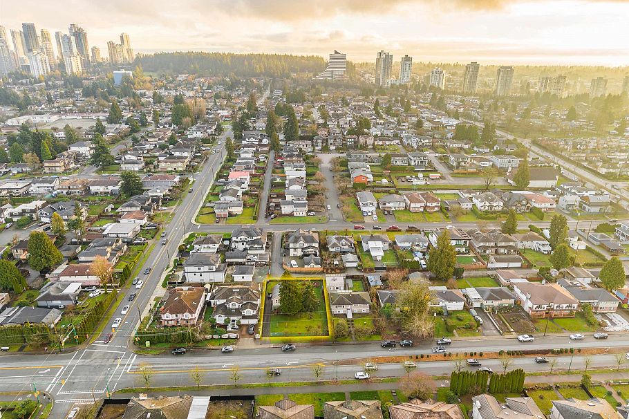 3786 Moscrop Street Burnaby, BC - 8