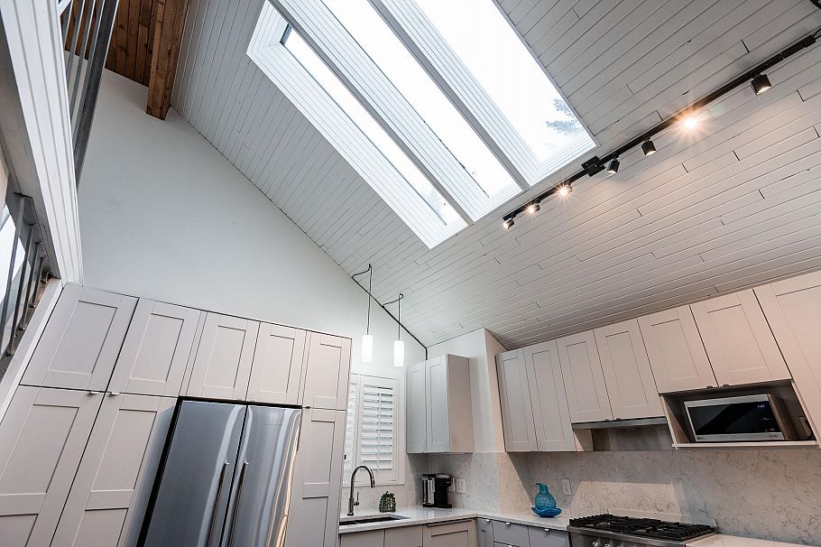 2103 W Keith Road North Vancouver, BC - 13