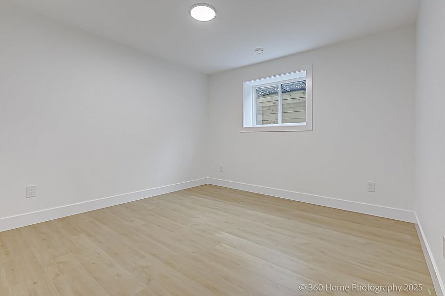 3252 Allan Road North Vancouver, BC - 21