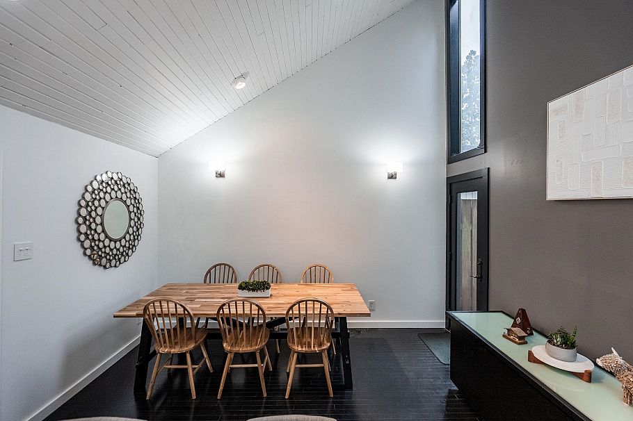 2103 W Keith Road North Vancouver, BC - 16