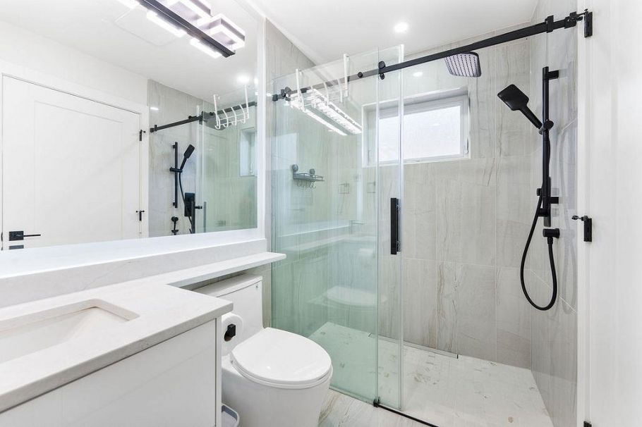 1766 E 64th Avenue Vancouver, BC - 18