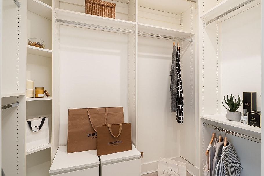 4068 W 15th Avenue Vancouver, BC - 17