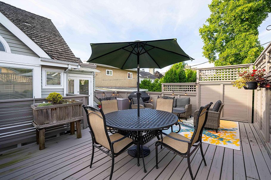 1346 Laburnum Street Vancouver, BC - 30