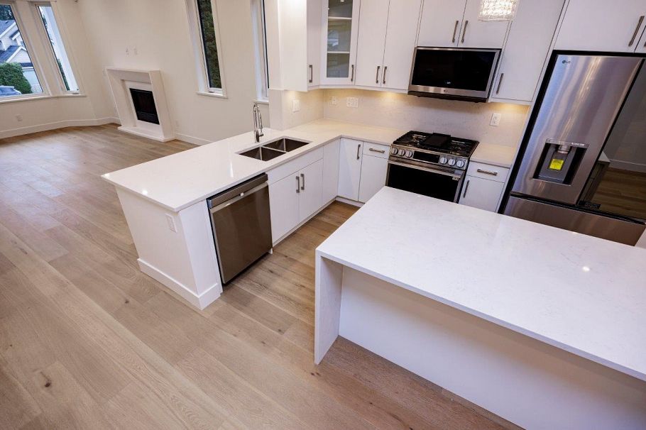 254 E 18th Street North Vancouver, BC - 17