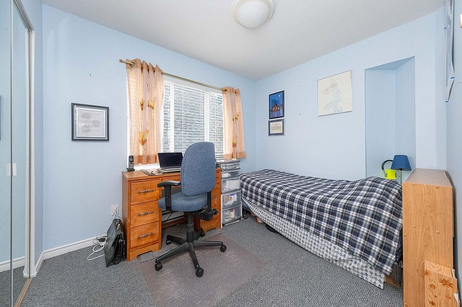 628 E 21st Street North Vancouver, BC - 19