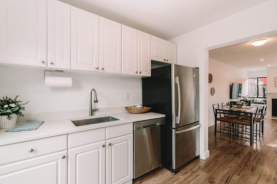 19 230 W 14th Street North Vancouver, BC - 8