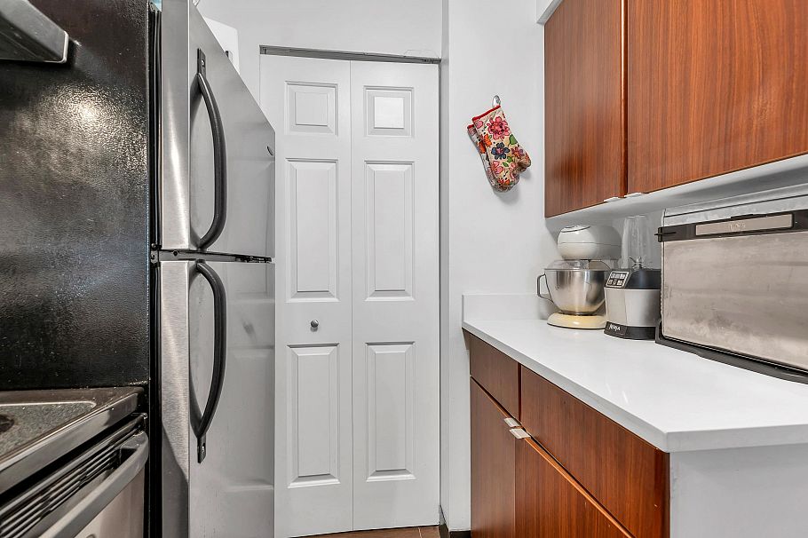 803 1833 Frances Street Vancouver, BC - 26