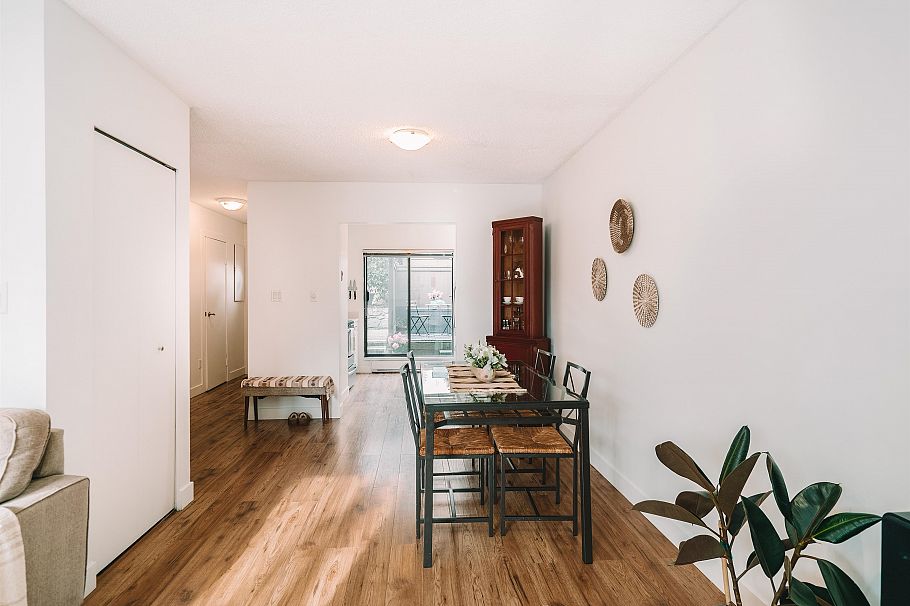 19 230 W 14th Street North Vancouver, BC - 36