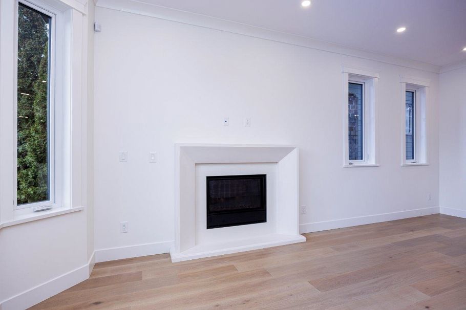 254 E 18th Street North Vancouver, BC - 4