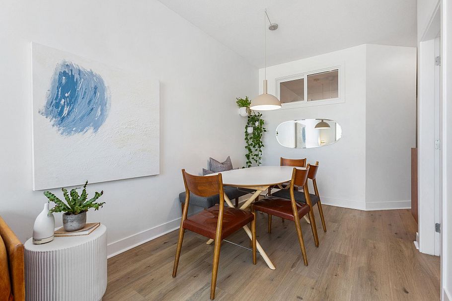 308 688 E 17th Avenue Vancouver, BC - 2