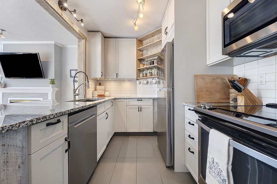 309 3721 Delbrook Avenue North Vancouver, BC - 8