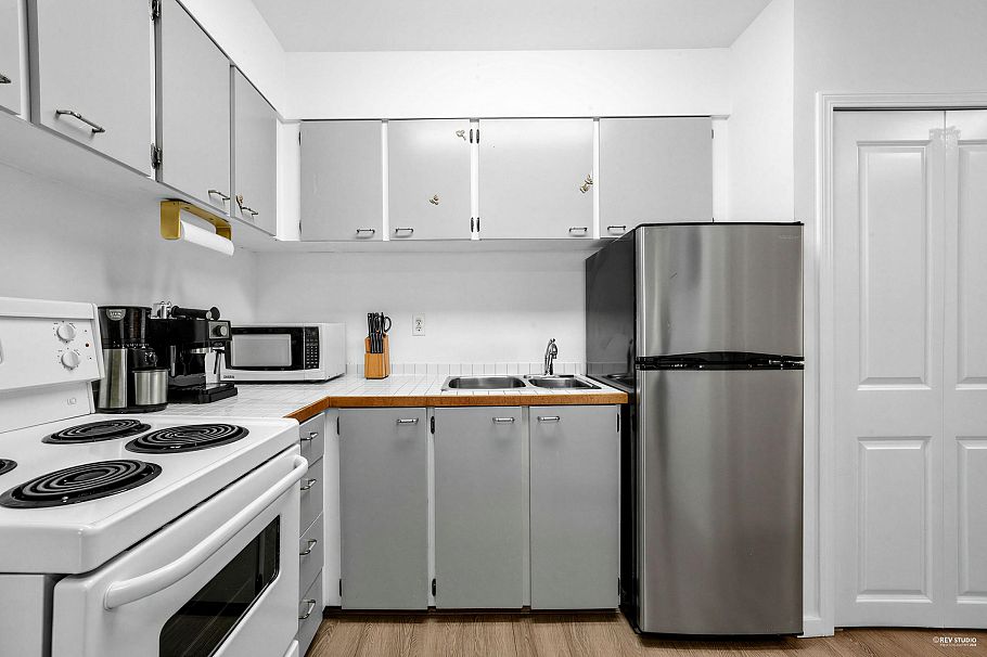 201 8680 Fremlin Street Vancouver, BC - 9