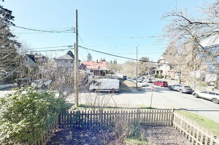 2038 Napier Street Vancouver, BC - 27