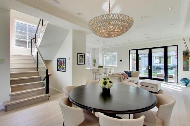 4248 W 10th Avenue Vancouver, BC - 2