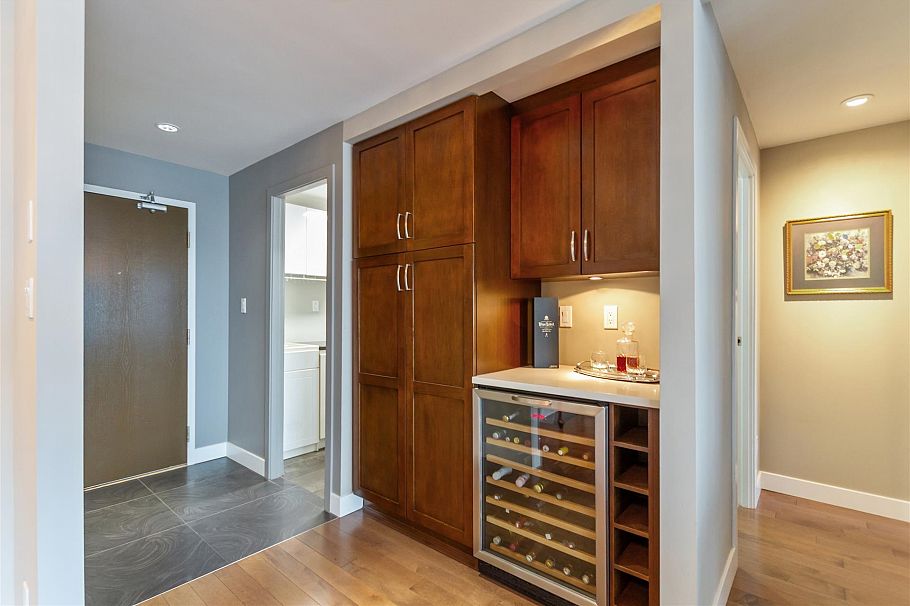 2302 1500 Howe Street Vancouver, BC - 8