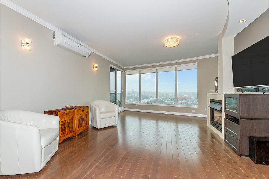 2302 1500 Howe Street Vancouver, BC - 2