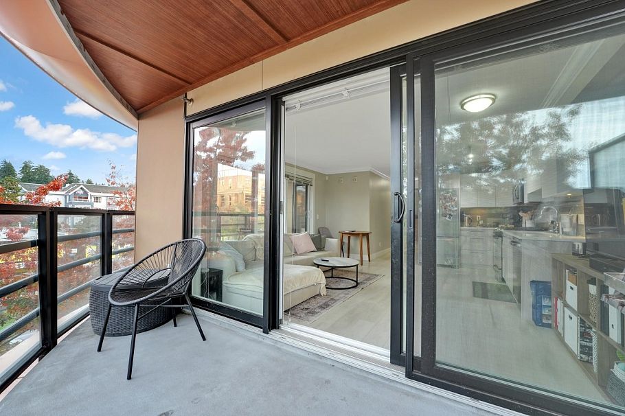 309 857 W 15th Street North Vancouver, BC - 22