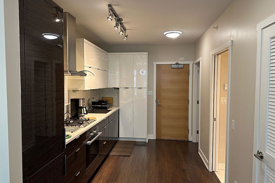 232 1777 W 7th Avenue Vancouver, BC - 9