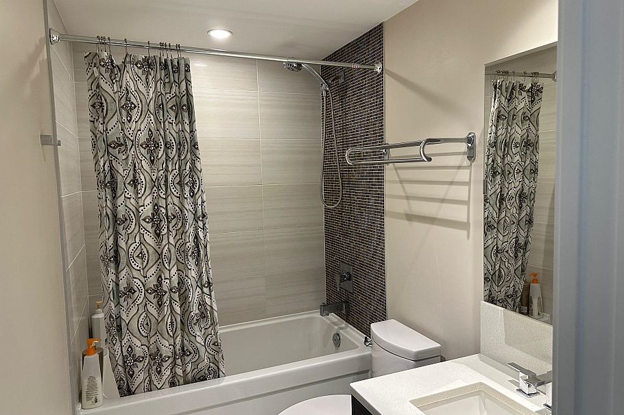 232 1777 W 7th Avenue Vancouver, BC - 6